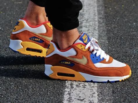 Hoe je Nike Air Max sneakers kunt dragen zonder te strikken.